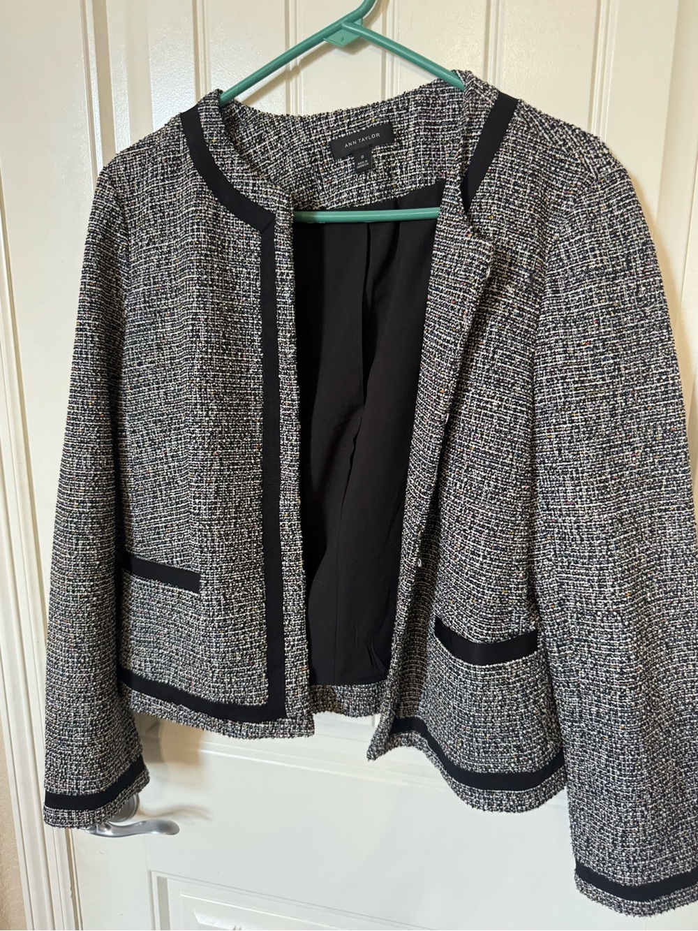 Ann Taylor Black & White Tweed Trimless Collar Jacket